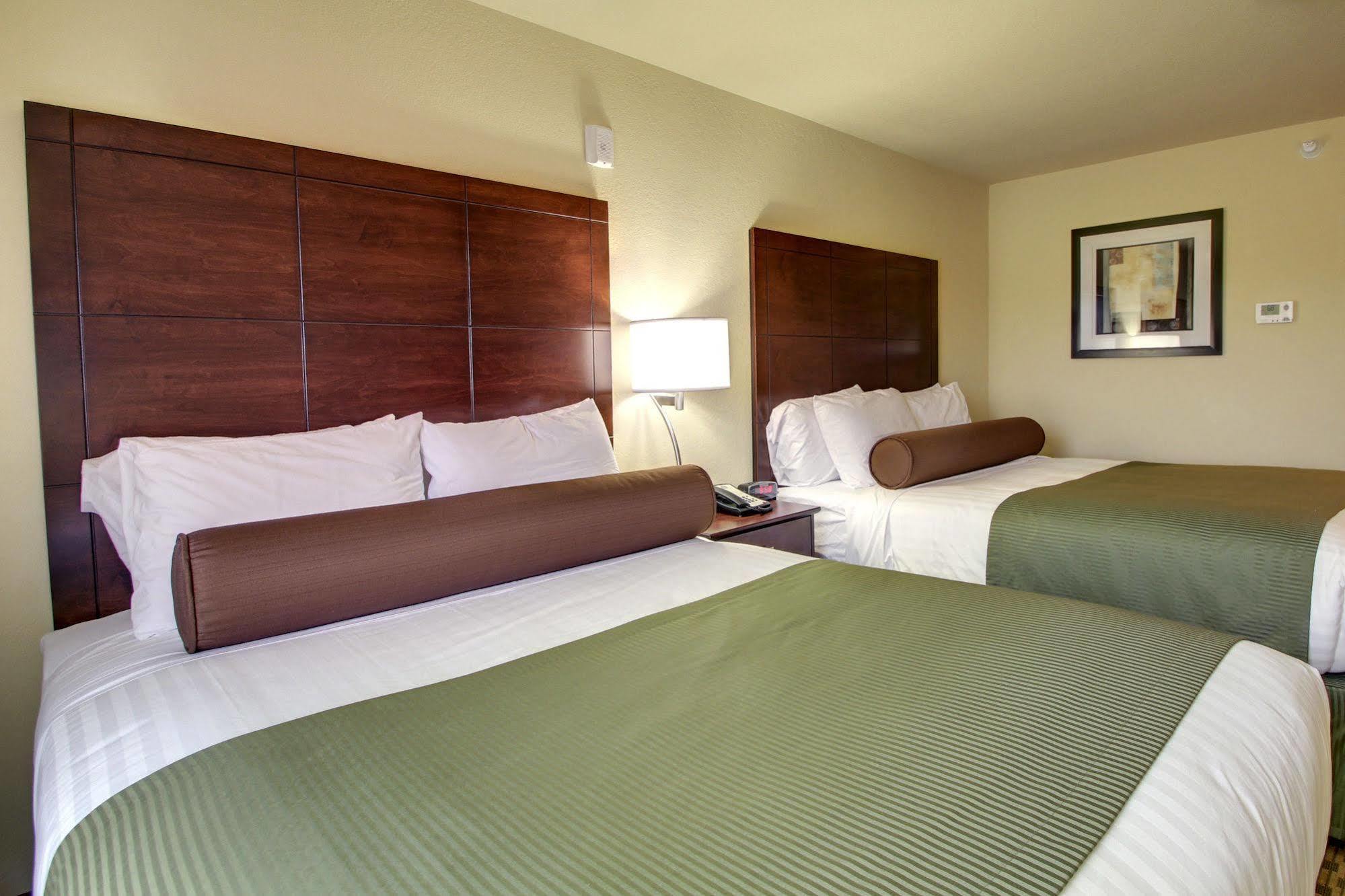 Cobblestone Inn And Suites - Eaton Kültér fotó