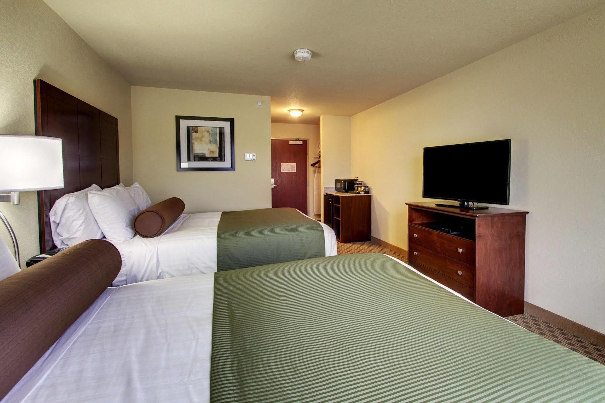 Cobblestone Inn And Suites - Eaton Kültér fotó
