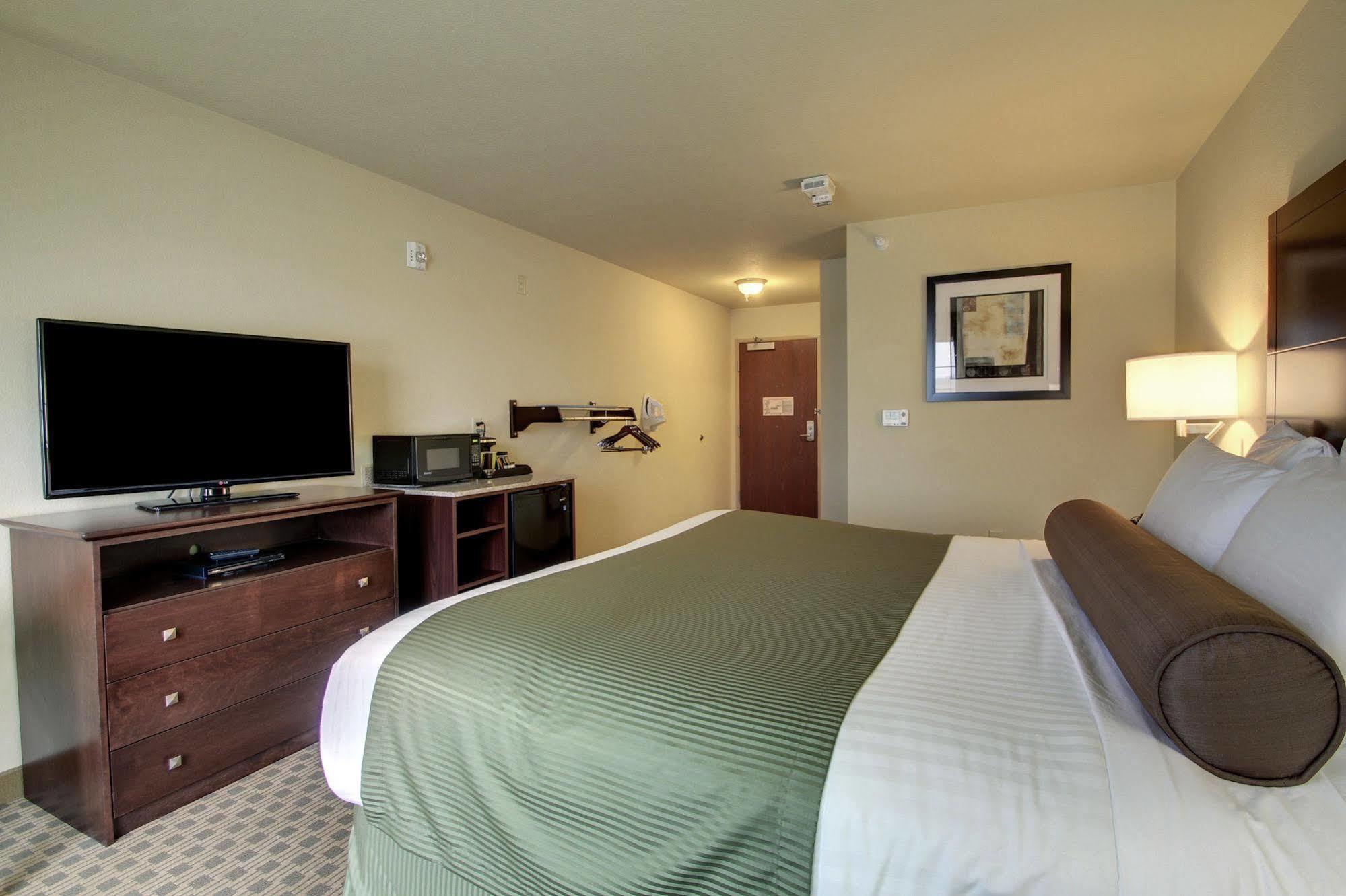 Cobblestone Inn And Suites - Eaton Kültér fotó