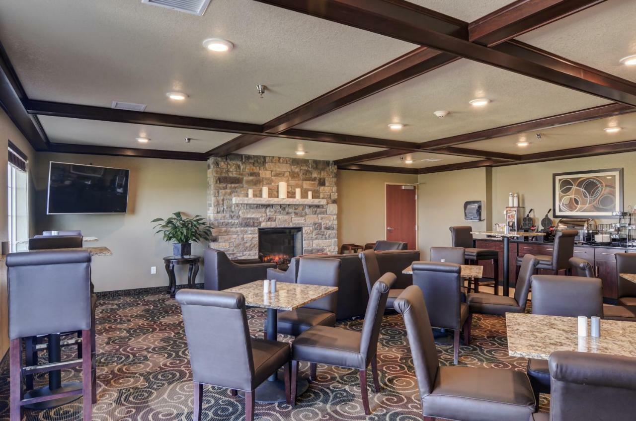 Cobblestone Inn And Suites - Eaton Kültér fotó